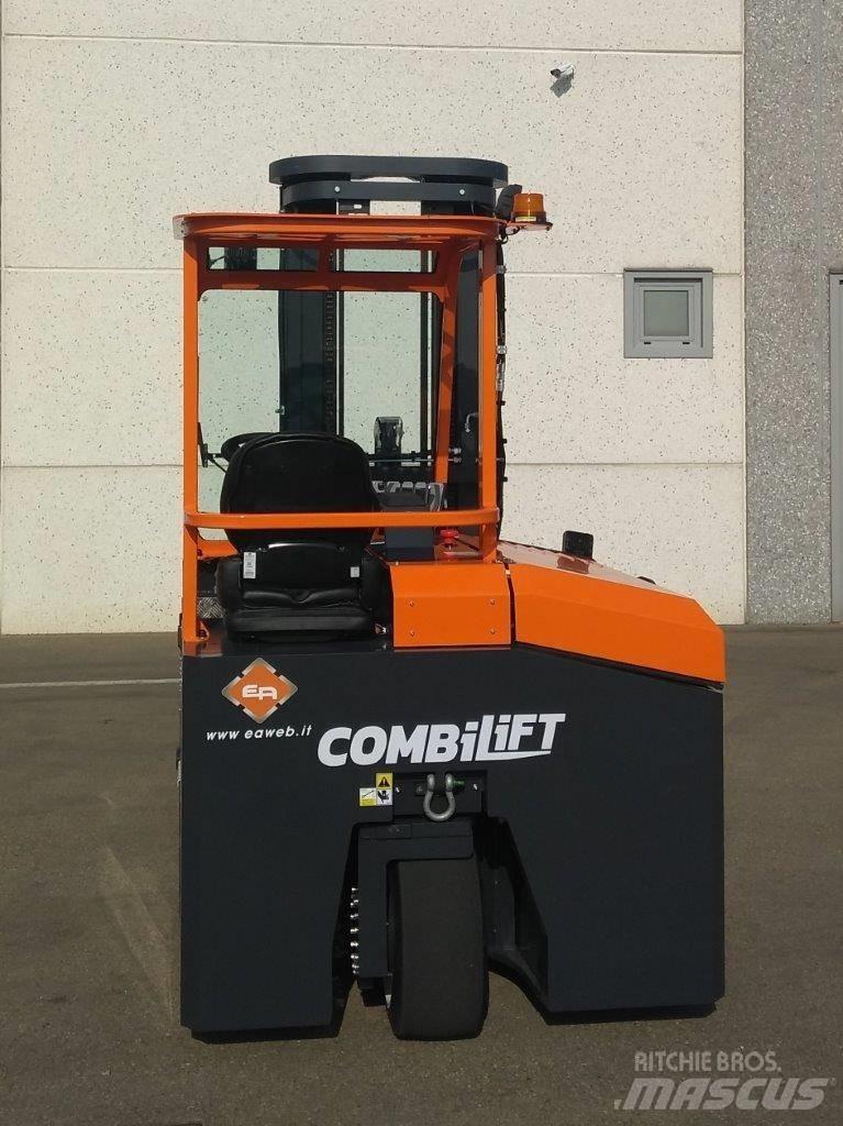 Combilift C3000CBE Siaurų praėjimų krautuvai