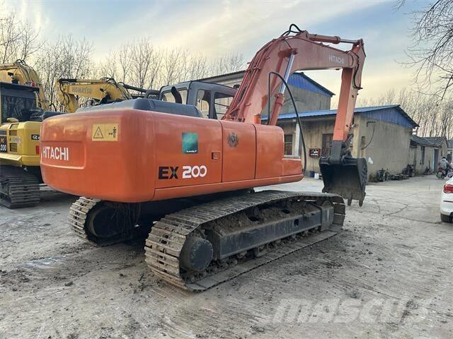 Hitachi EX200 Vikšriniai ekskavatoriai