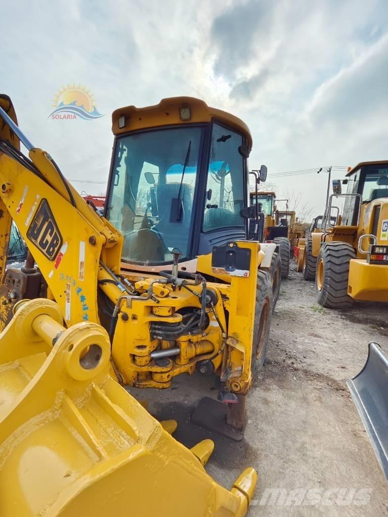 JCB 4CX Ekskavatoriniai krautuvai