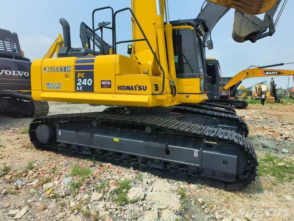 Komatsu PC 240-8 Vidutinės galios ekskavatoriai 7-12 t