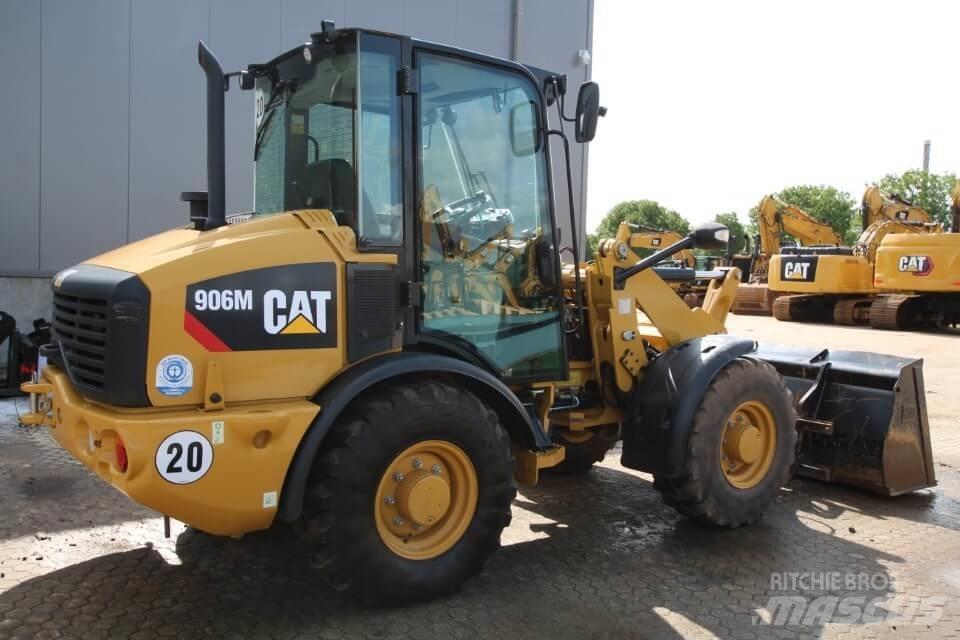 CAT 906M Naudoti ratiniai krautuvai