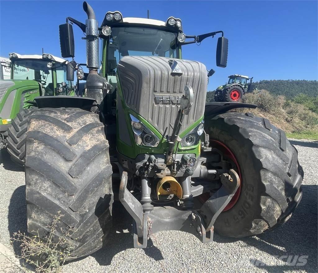 Fendt 933 Vario Traktoriai