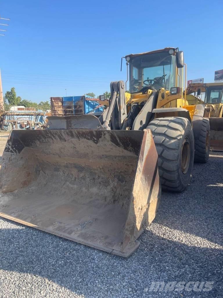 Volvo L 120 E Naudoti ratiniai krautuvai