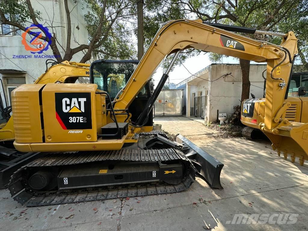 CAT 307 E2 Vidutinės galios ekskavatoriai 7-12 t