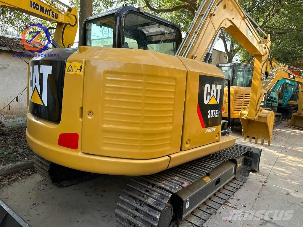 CAT 307 E2 Vidutinės galios ekskavatoriai 7-12 t