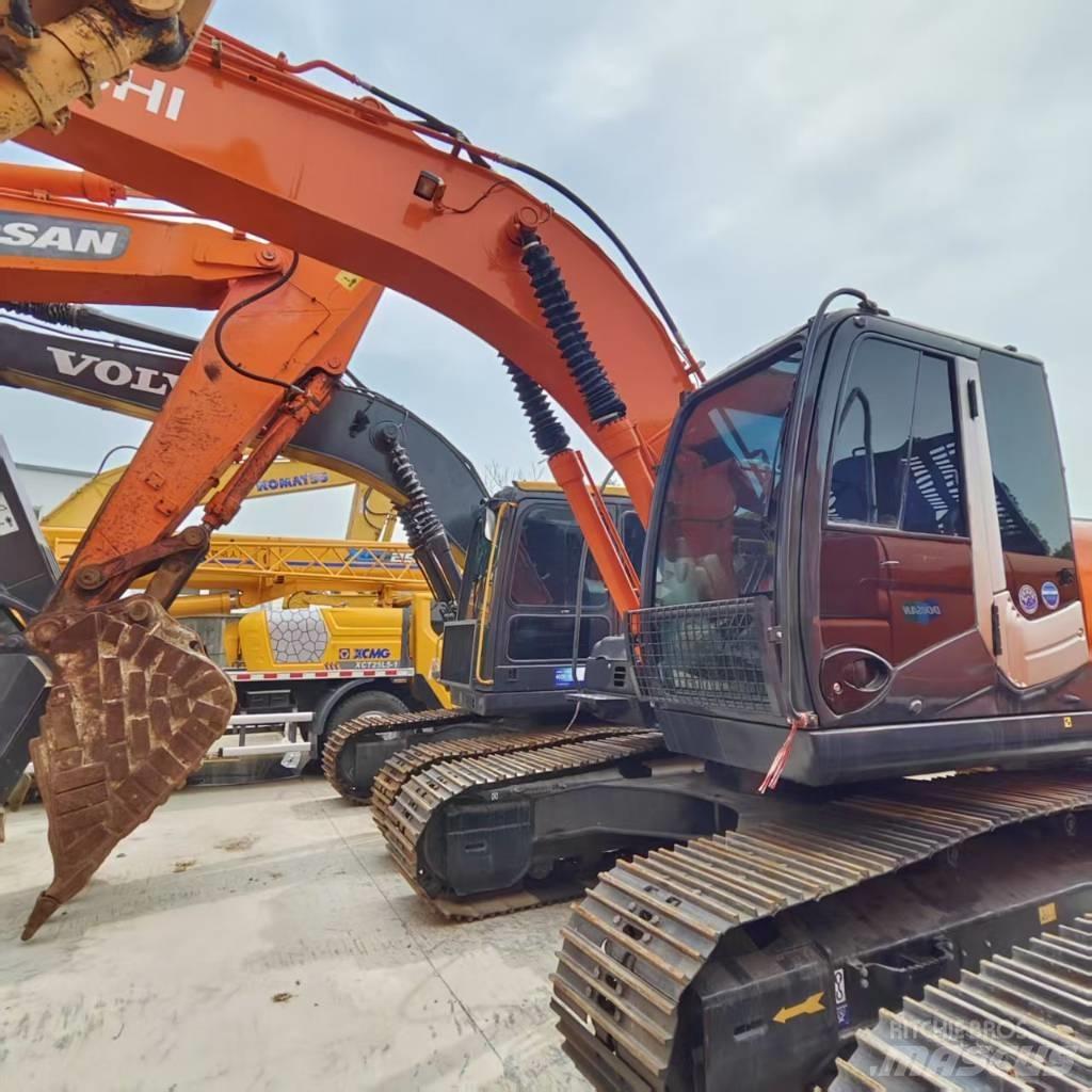 Hitachi ZX 210 Vikšriniai ekskavatoriai