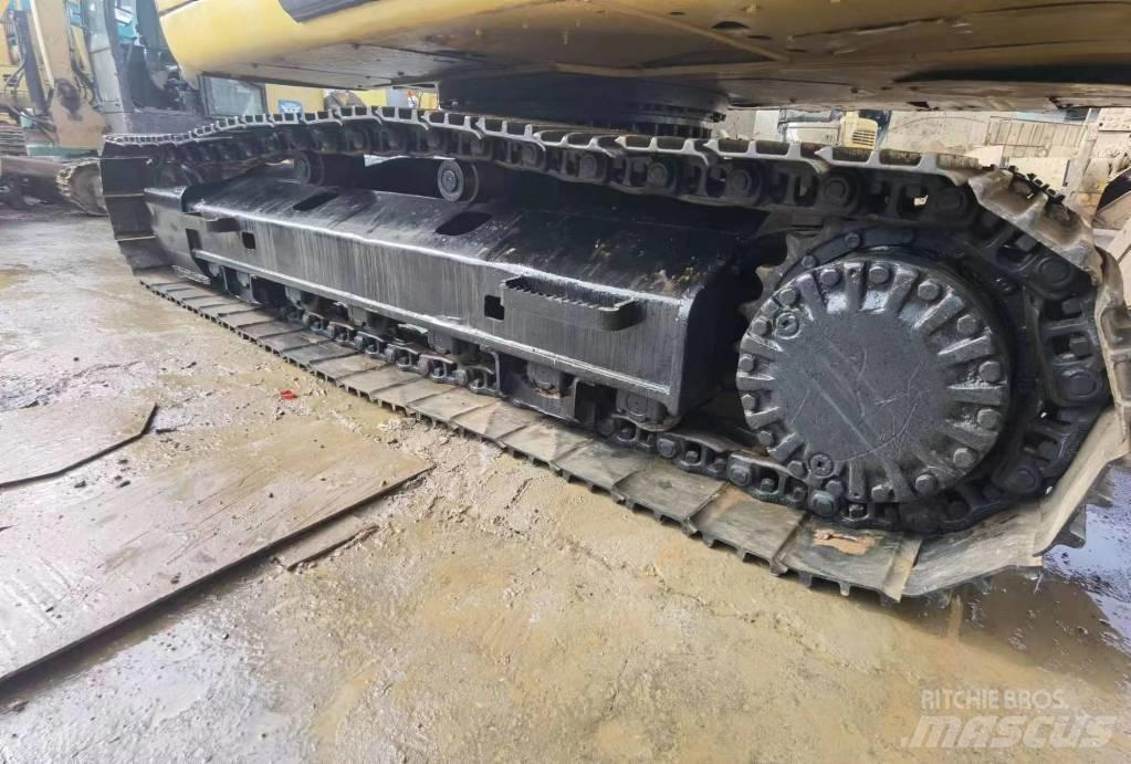 CAT 320CL Vikšriniai ekskavatoriai