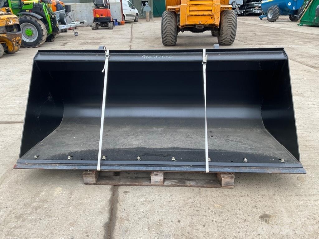 JCB SHOVEL BUCKET Kaušai