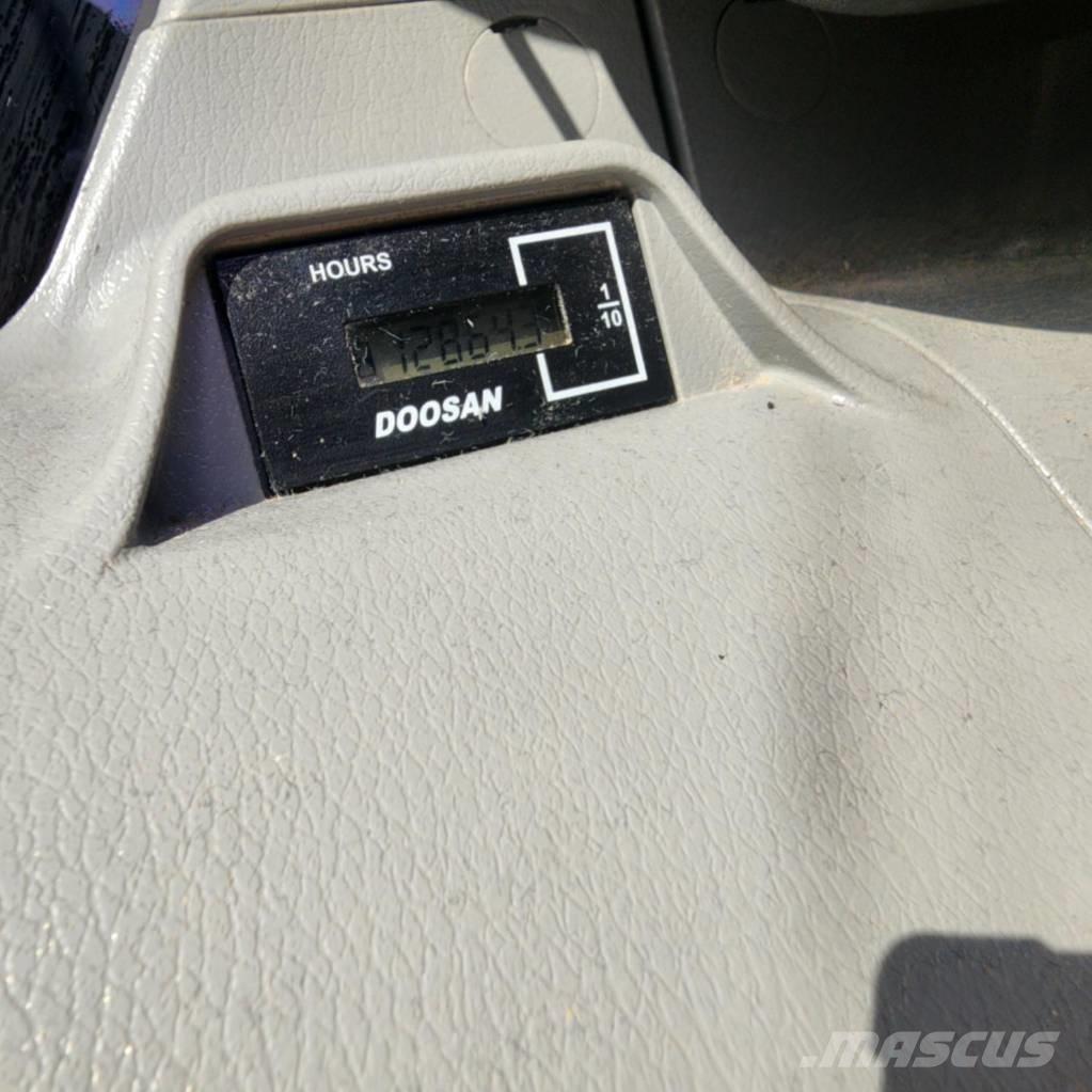 Doosan DX300LC-5L Vikšriniai ekskavatoriai