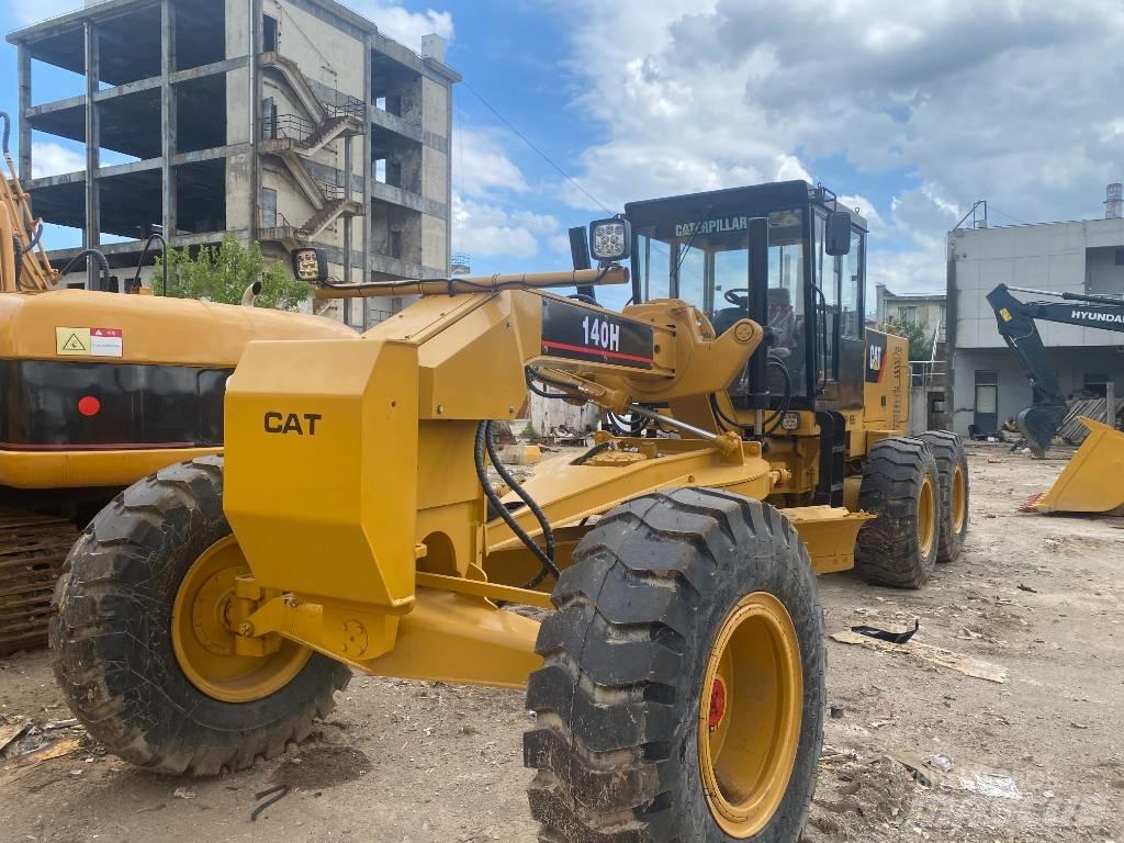 CAT 140 H Greideriai