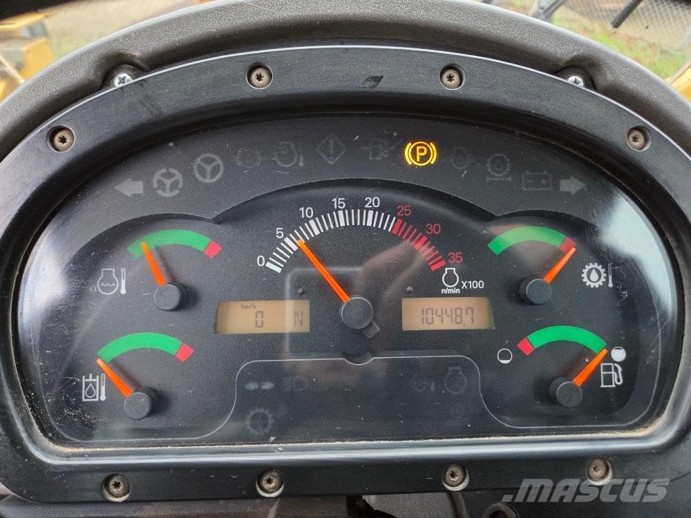 CAT 938G Naudoti ratiniai krautuvai