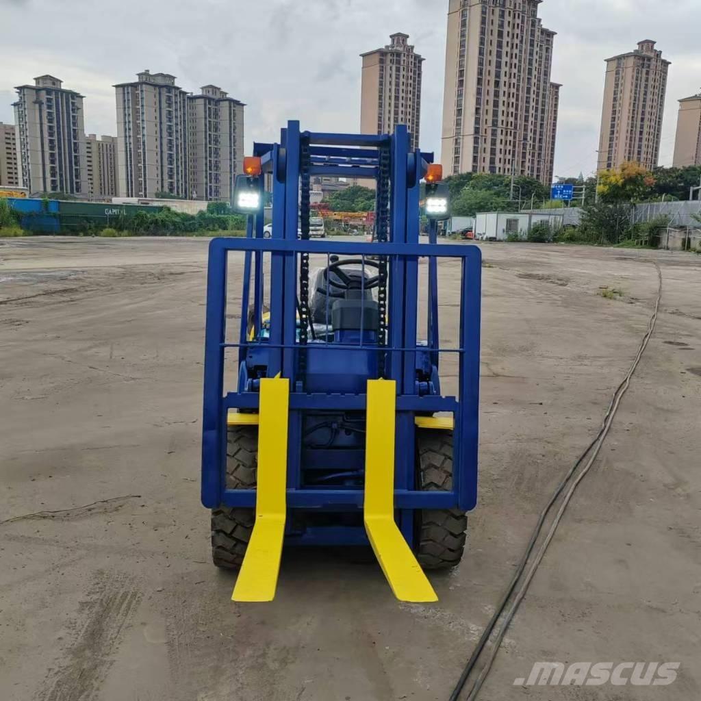 Komatsu FD 30 T-17 Dyzeliniai krautuvai