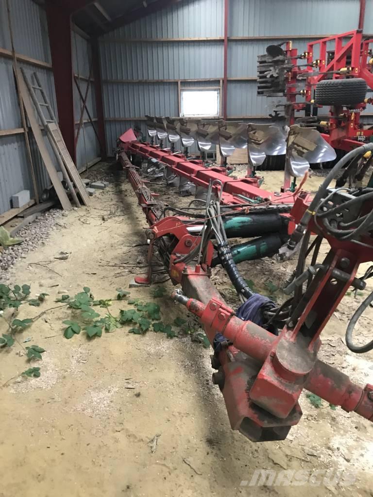 Kverneland PB100 Apverčiamieji plūgai