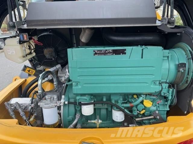 Volvo L 25 F Naudoti ratiniai krautuvai