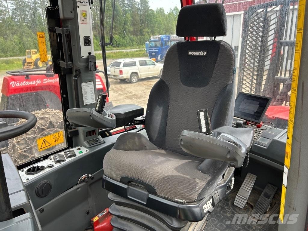 Komatsu 895 Naudoti miškovežiai (Forvarderiai)