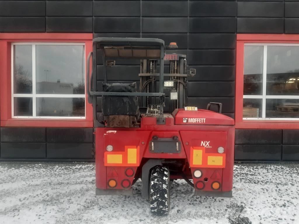 Moffett M5 25.3 Dyzeliniai krautuvai