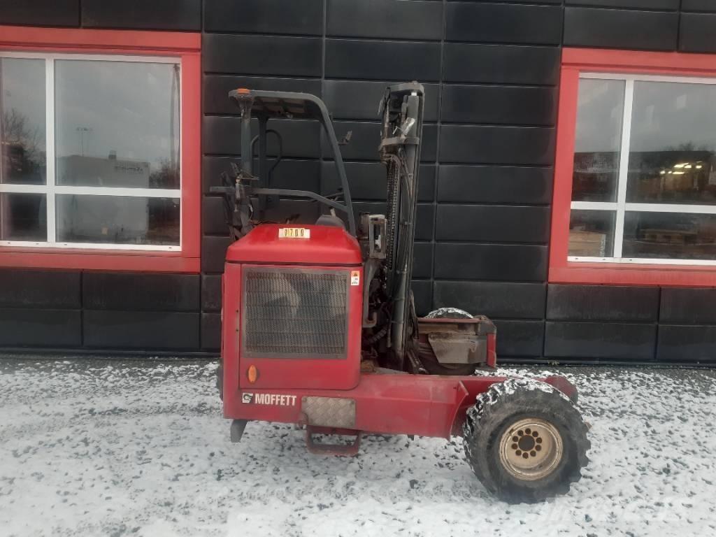 Moffett M5 25.3 Dyzeliniai krautuvai