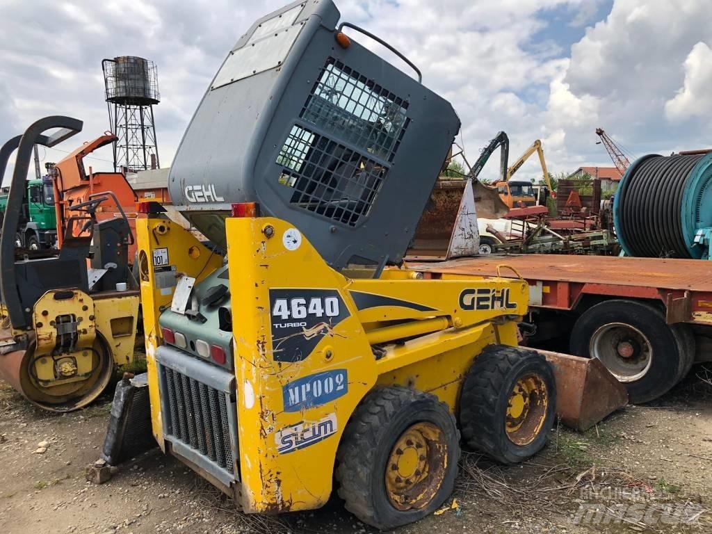 Gehl 4640 FOR PARTS Krautuvai su šoniniu pasukimu
