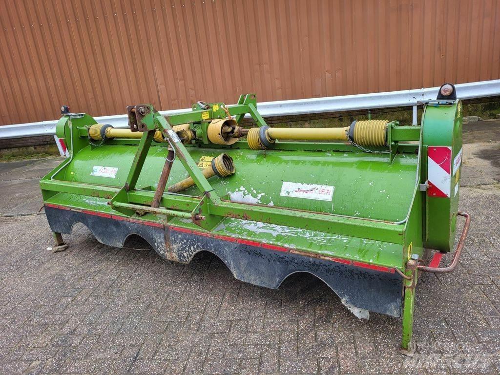 Baselier LKB 320 Lengvieji automobiliai