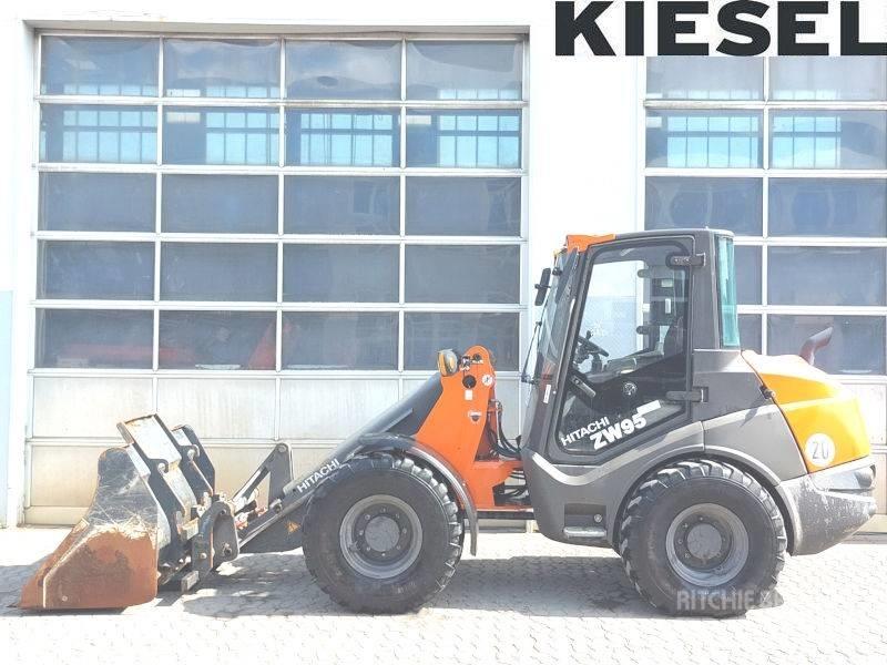 Hitachi ZW 95-6 Krautuvai su šoniniu pasukimu