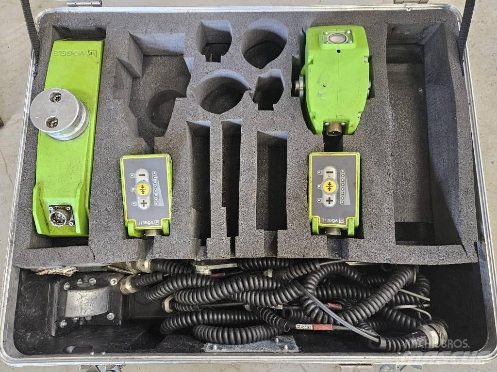 Vögele SUPER 1300-3i Asfalto klotuvai