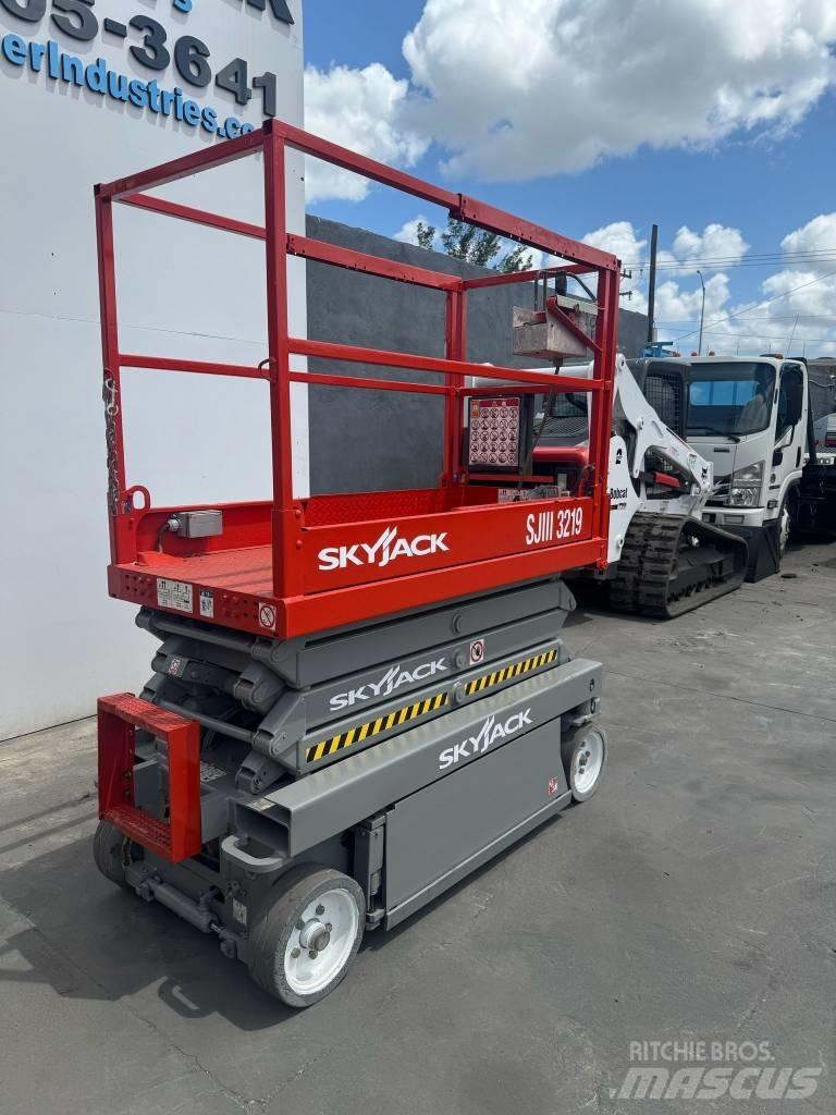 SkyJack SJ III 3219 Žirkliniai keltuvai