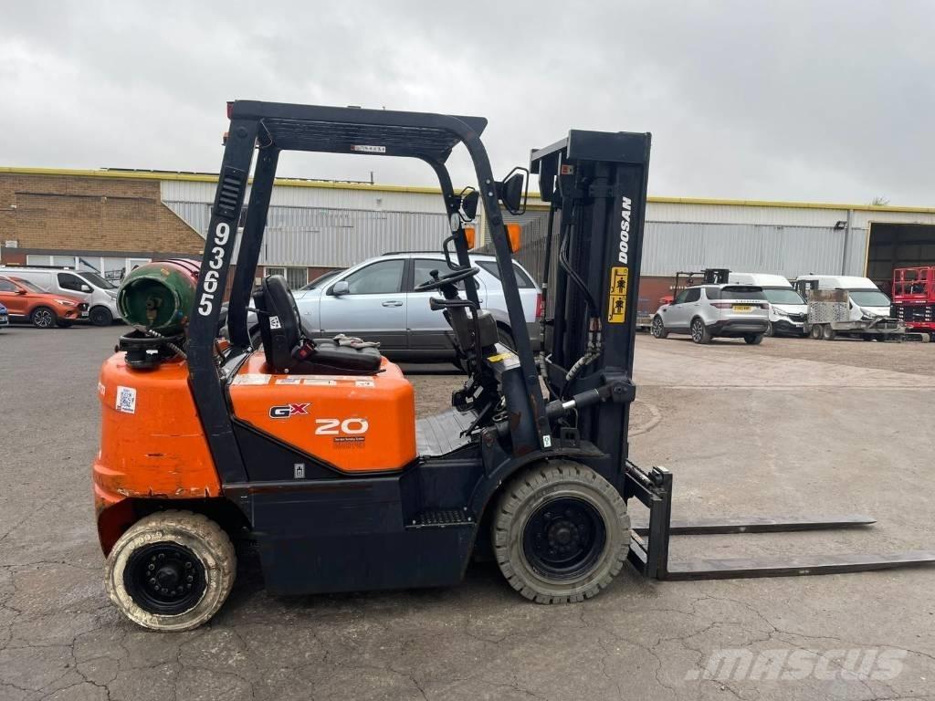 Doosan G 20 LPG (dujiniai) krautuvai