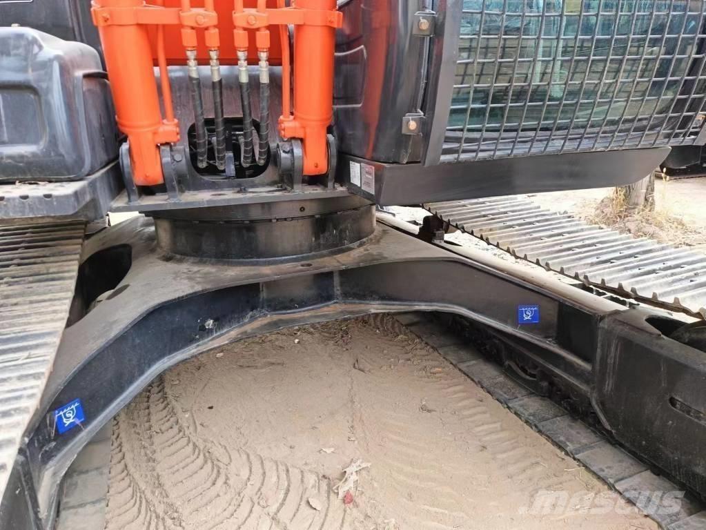 Hitachi ZX120-6 Vikšriniai ekskavatoriai