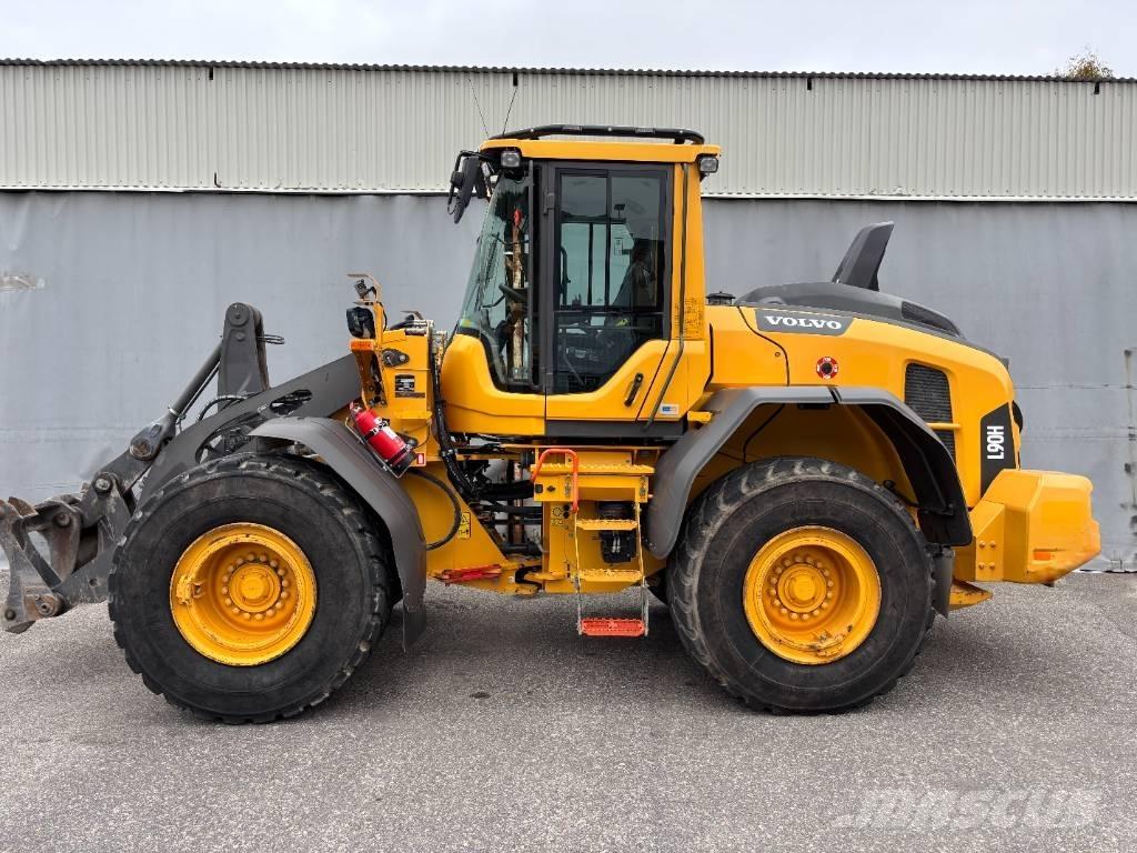 Volvo L 90 H Naudoti ratiniai krautuvai