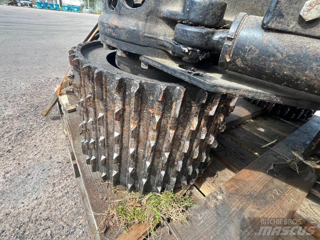 Komatsu S92 Medžių kirtimo mašinų darbinės galvos