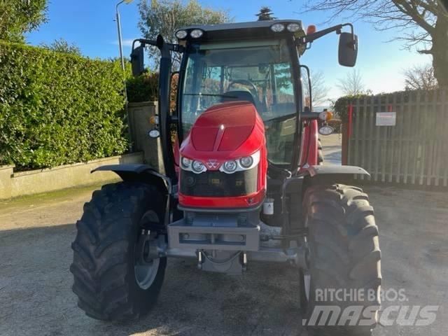 Massey Ferguson 5712 Traktoriai