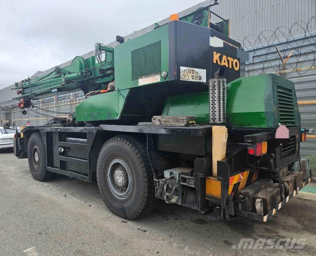 Kato KR 350-3 Neapdoroto reljefo kranai