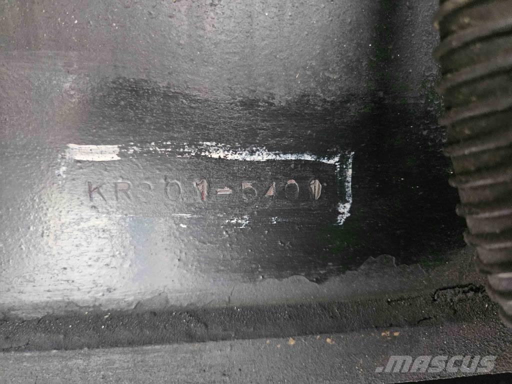 Kato KR 350-3 Neapdoroto reljefo kranai