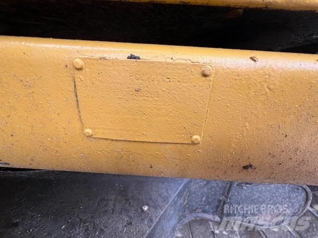 Komatsu PC 200 LC-6L Vikšriniai ekskavatoriai