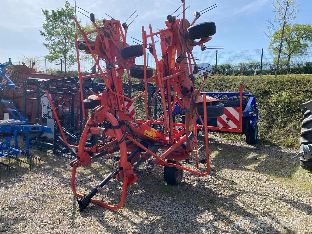 Kuhn GF8702 Šieno grėbliai ir vartytuvai