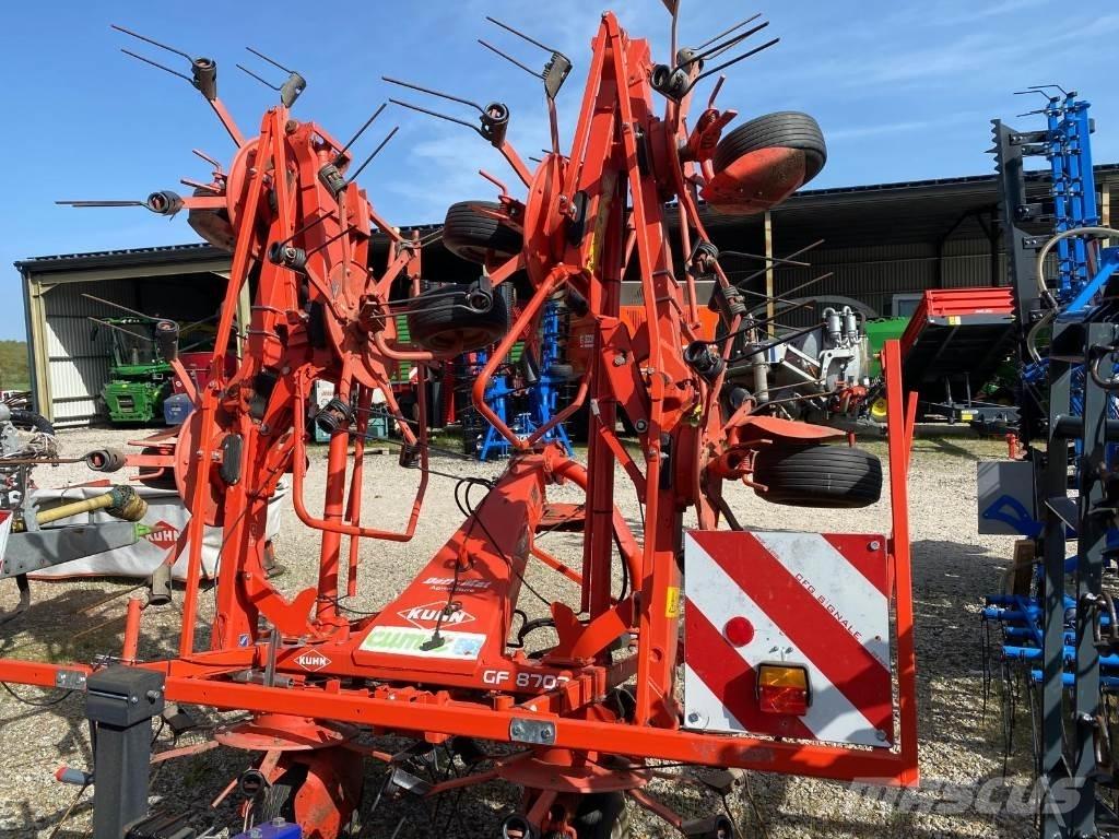 Kuhn GF8702 Šieno grėbliai ir vartytuvai