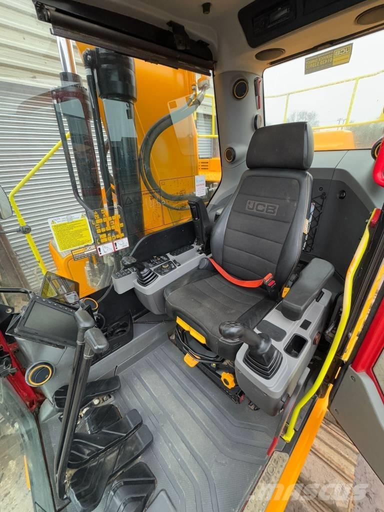 JCB 220X LC Vikšriniai ekskavatoriai