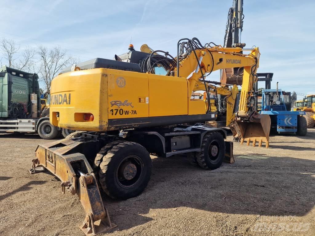 Hyundai R 170 W Ratiniai ekskavatoriai
