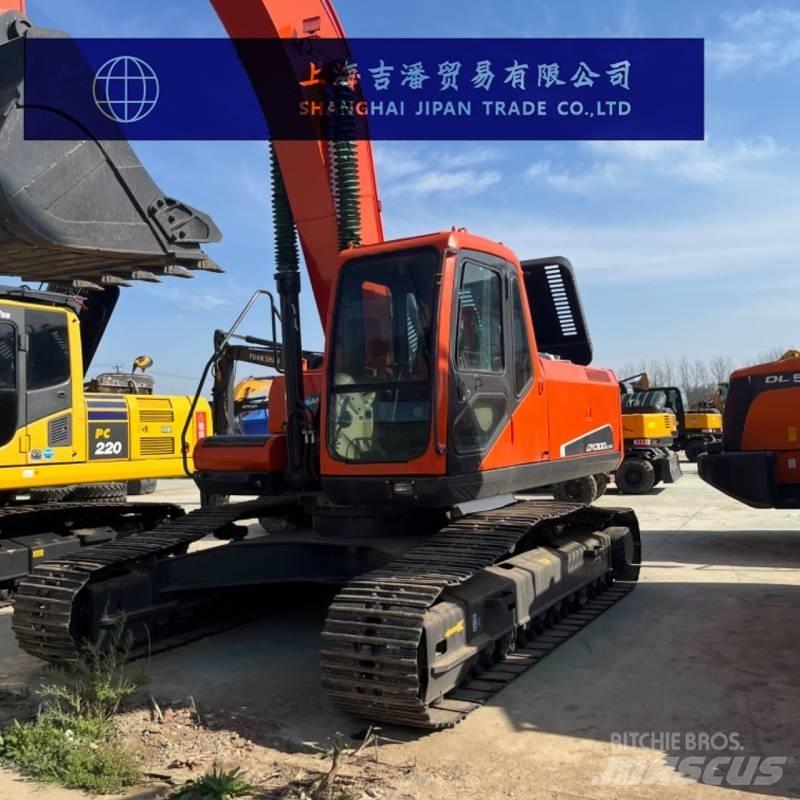Doosan DX 300 Vikšriniai ekskavatoriai