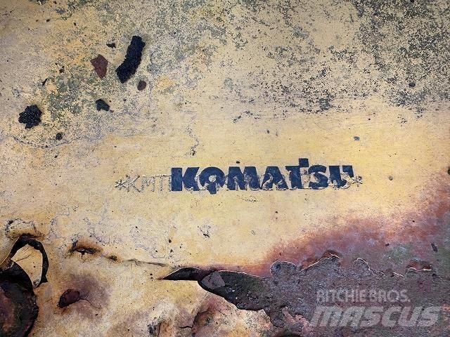 Komatsu PC200-7 Vidutinės galios ekskavatoriai 7-12 t