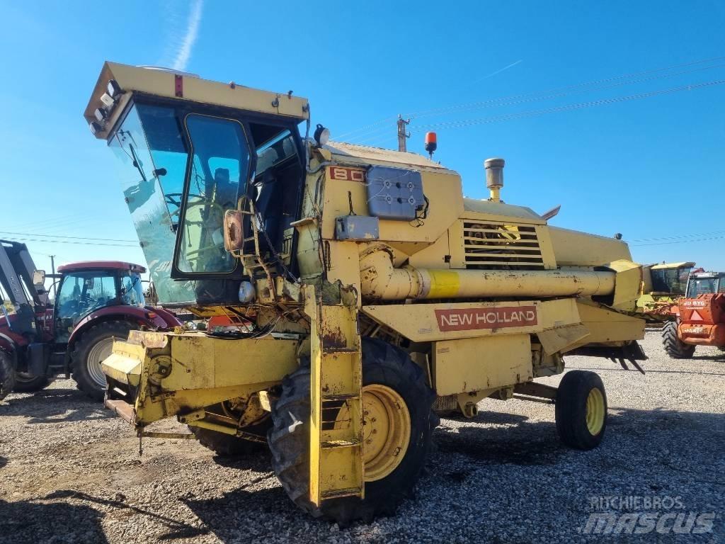 New Holland 8080 Derliaus nuėmimo kombainai