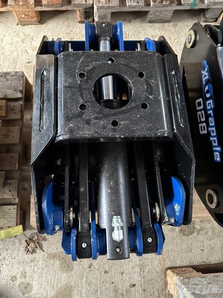  XL Grapple 028 Griebtuvai