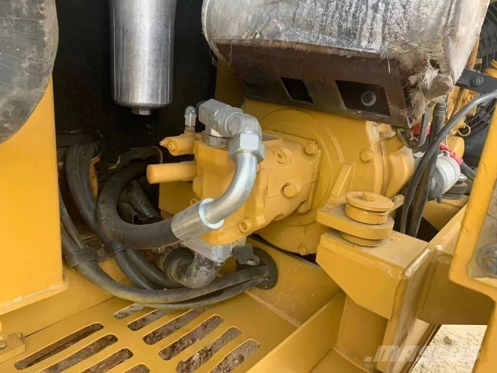 CAT 305.5 E CR Vikšriniai ekskavatoriai