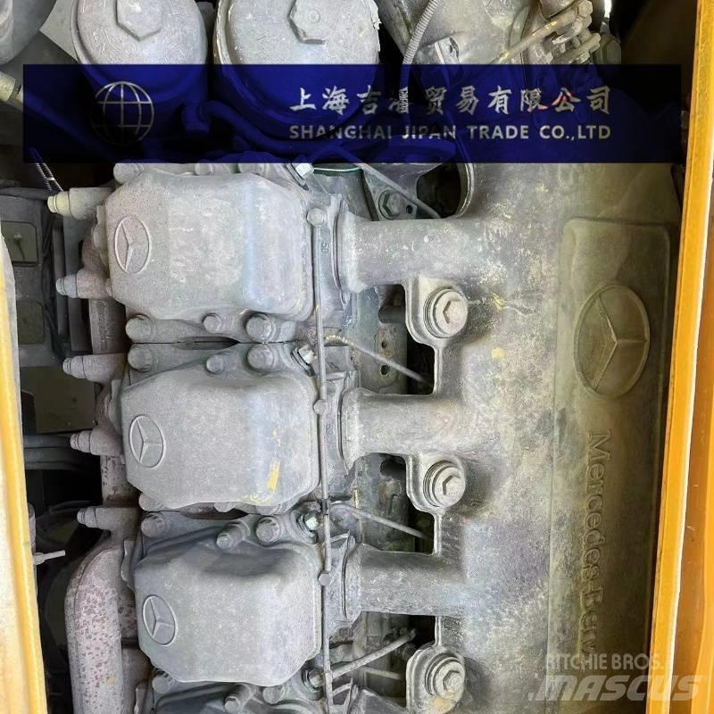Sany STC 1000 Visureigiai kranai