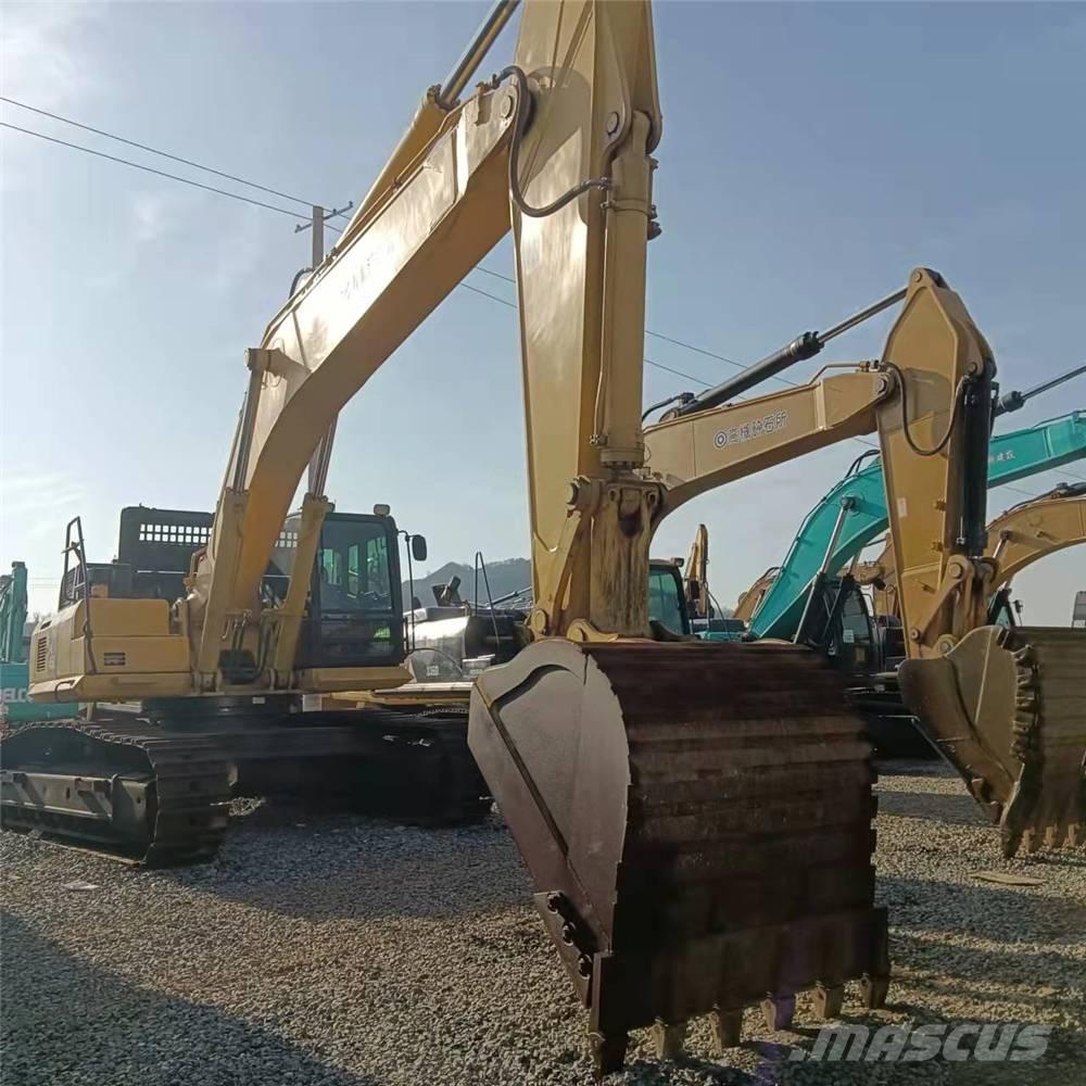 Komatsu PC450-8 Vikšriniai ekskavatoriai