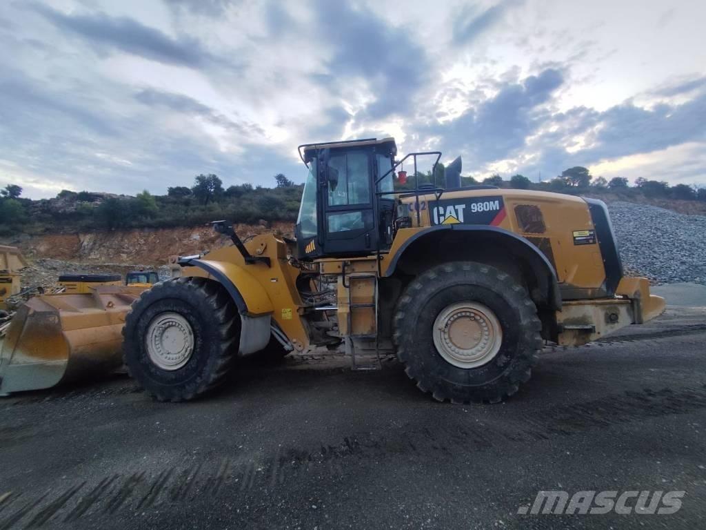 CAT 980M Naudoti ratiniai krautuvai