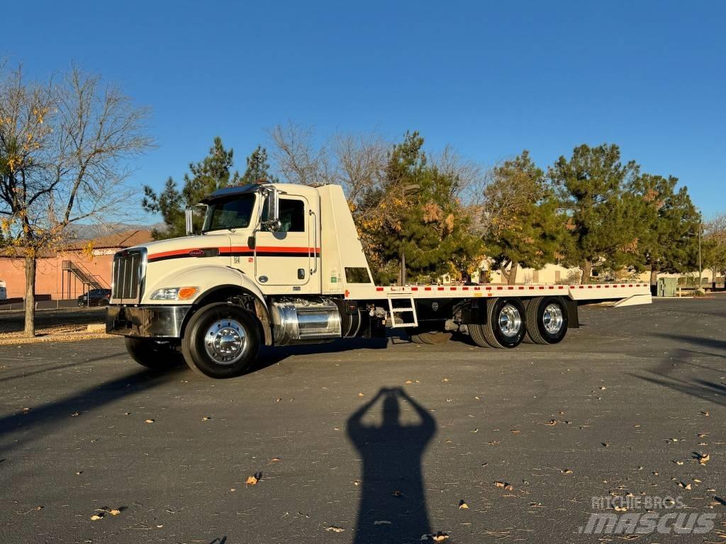 Peterbilt 348 Pagalbos kelyje automobiliai