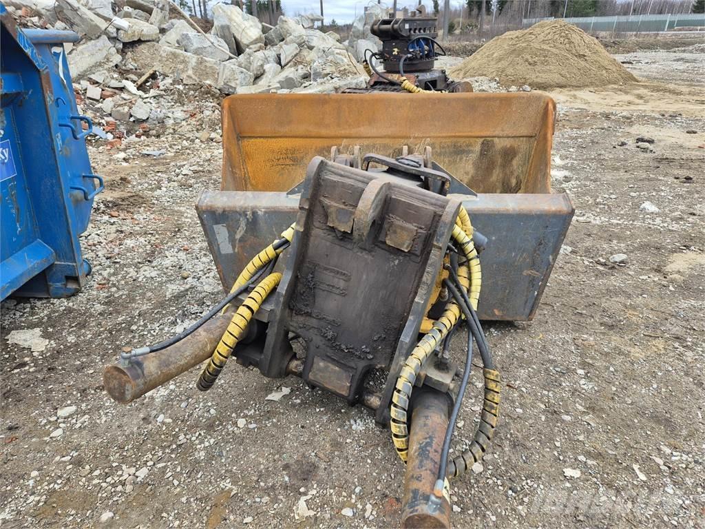 CAT 320D LRR Vikšriniai ekskavatoriai