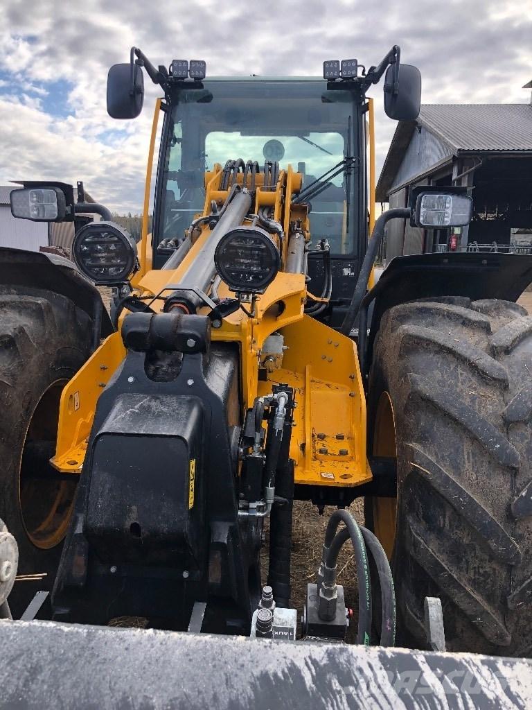 JCB TM 420 S Teleskopiniai krautuvai žemės ūkiui