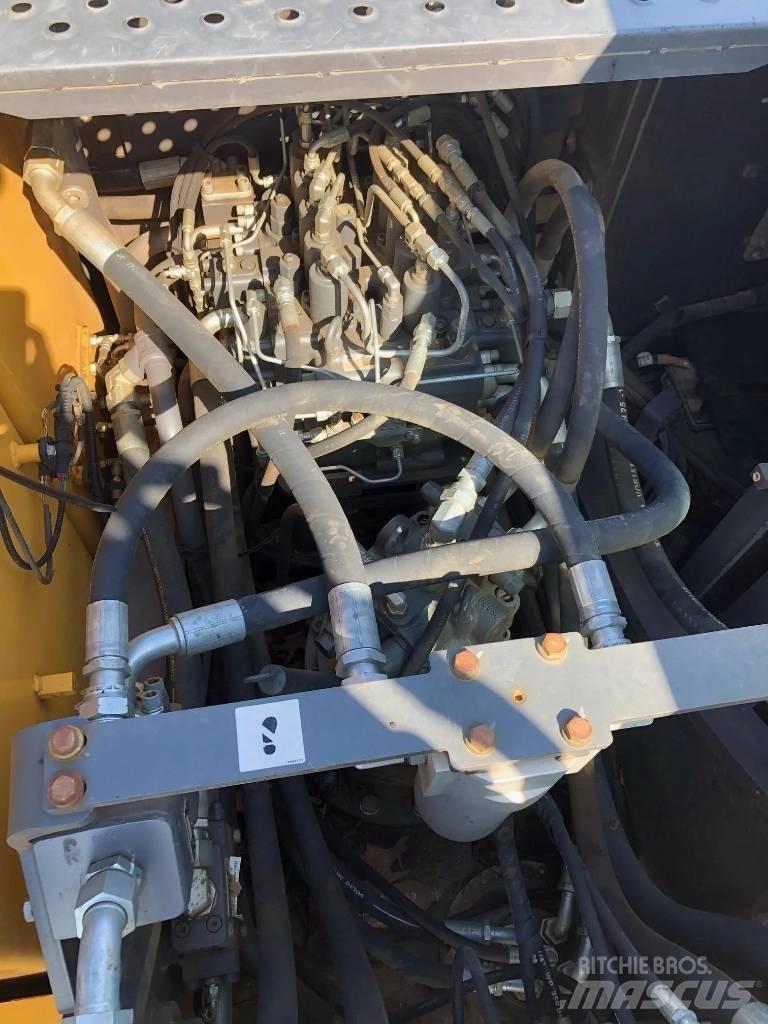 Volvo EC220EL Vidutinės galios ekskavatoriai 7-12 t
